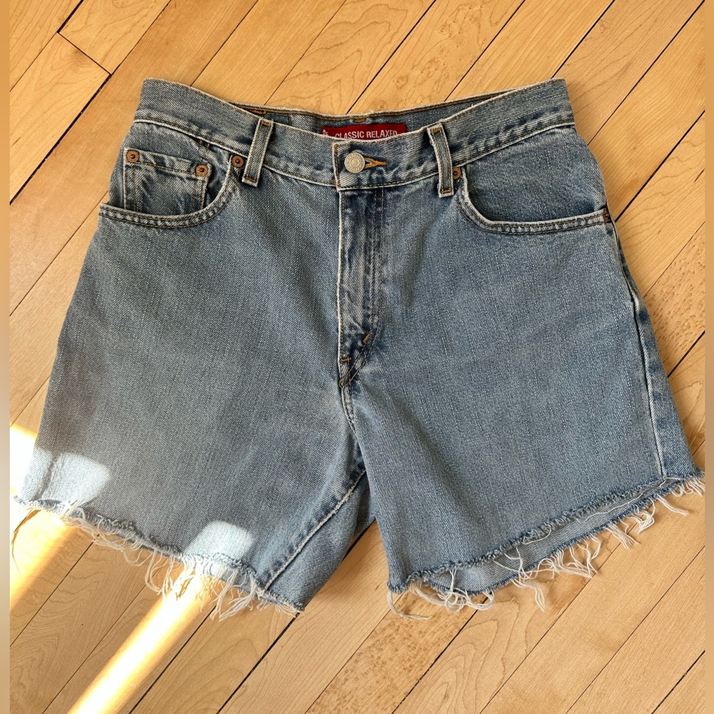 Levi 550s Cutoffs- 27 inch waist